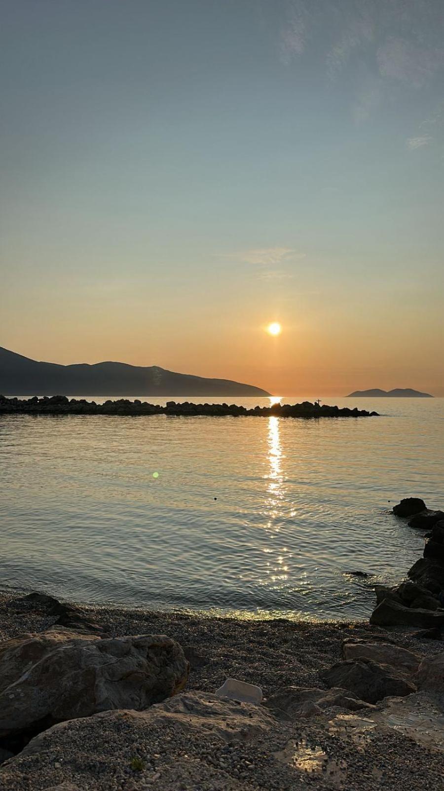White Hill Radhime Vlorë