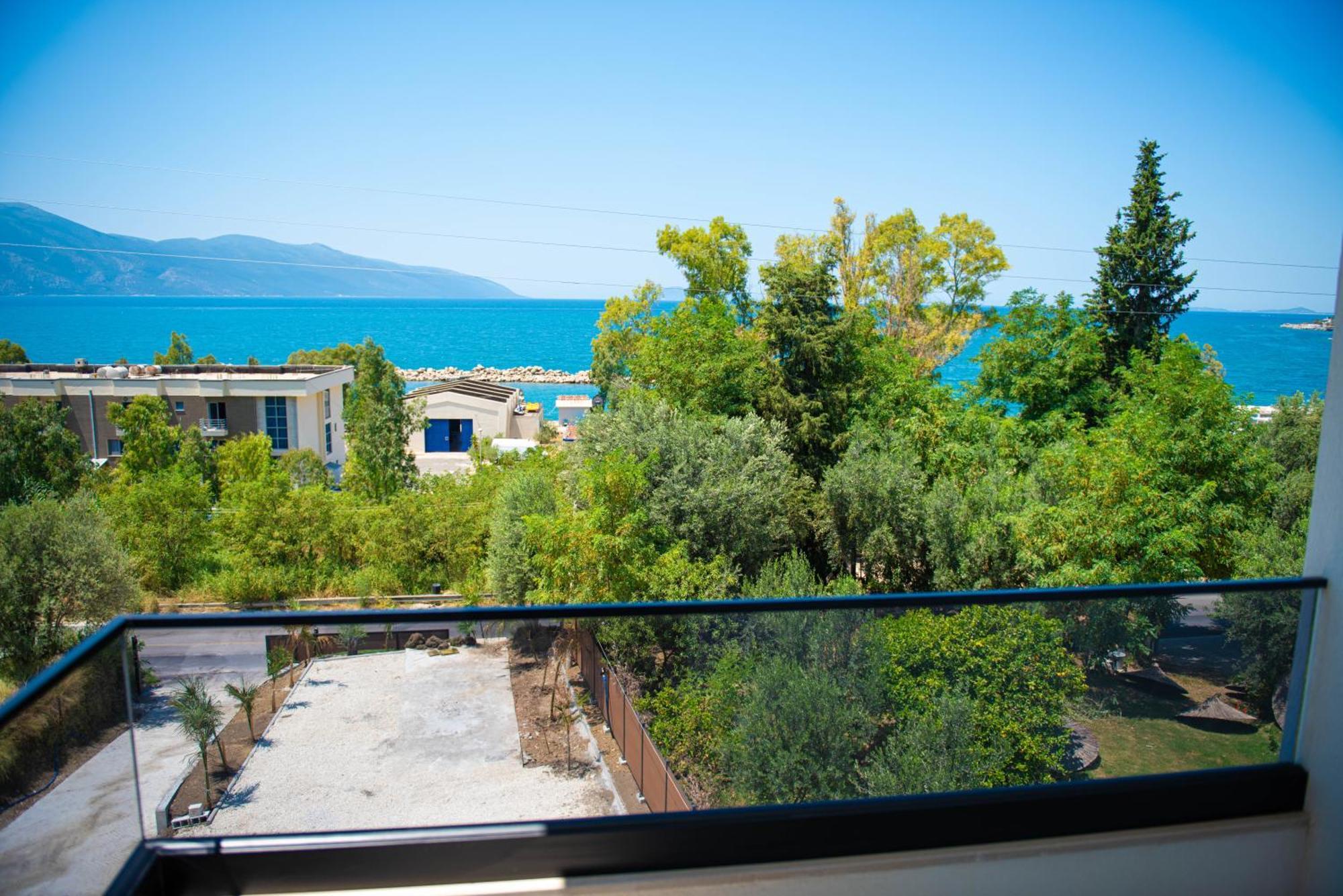 White Hill Radhime Hotel Vlorë