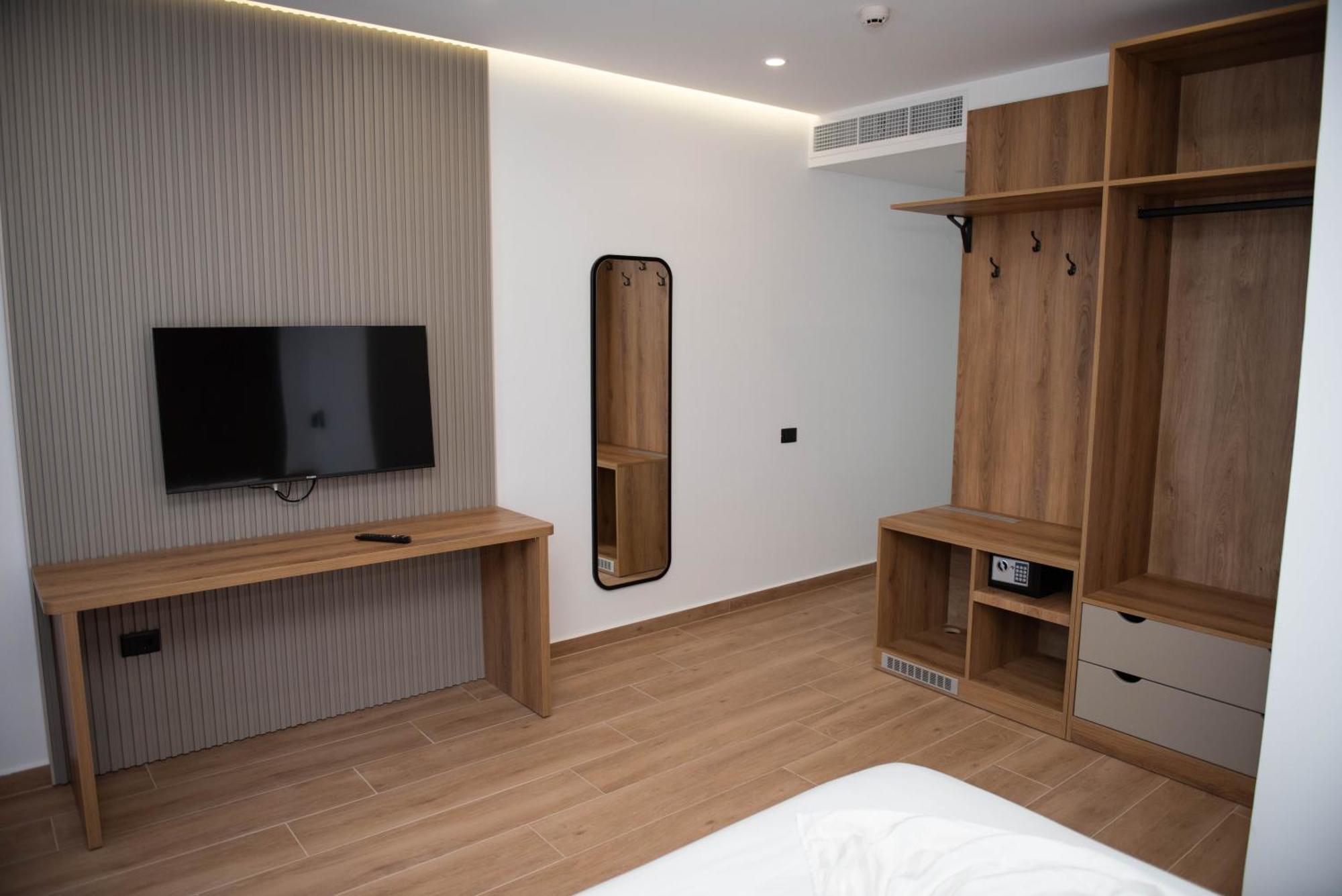 Hotel White Hill Radhime Vlorë