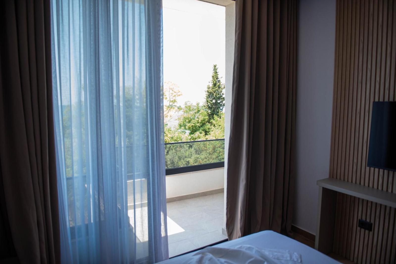 Hotel White Hill Radhime Vlorë